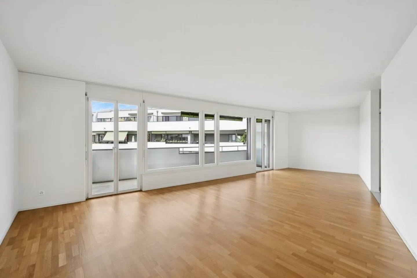 Ambiente abitativo unico garantito... - Foto 6 di 12