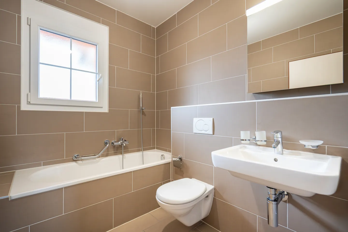 Modernes Apartment mit Balkon - Foto 4 von 7