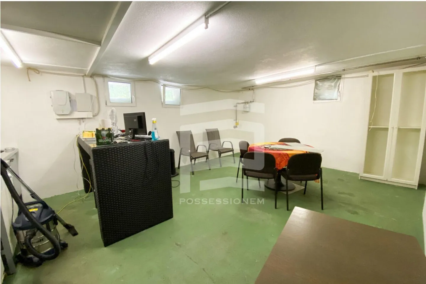 Salle de loisirs avec petite cuisine - Photo 1 sur 2