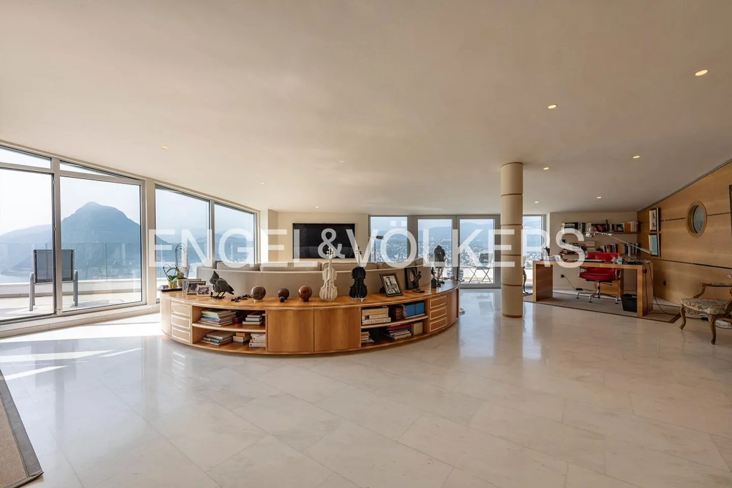 Exclusive duplex with unique lake view - Photo 3 of 18