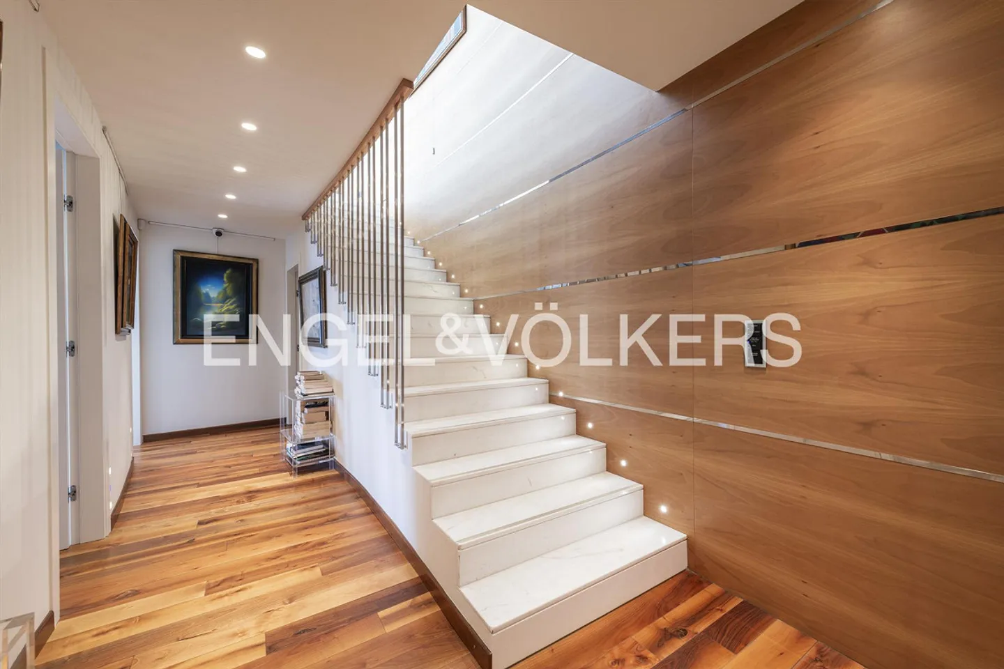 Exclusive duplex with unique lake view - Photo 6 of 18