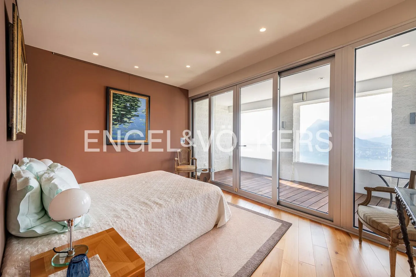 Exclusive duplex with unique lake view - Photo 12 of 18