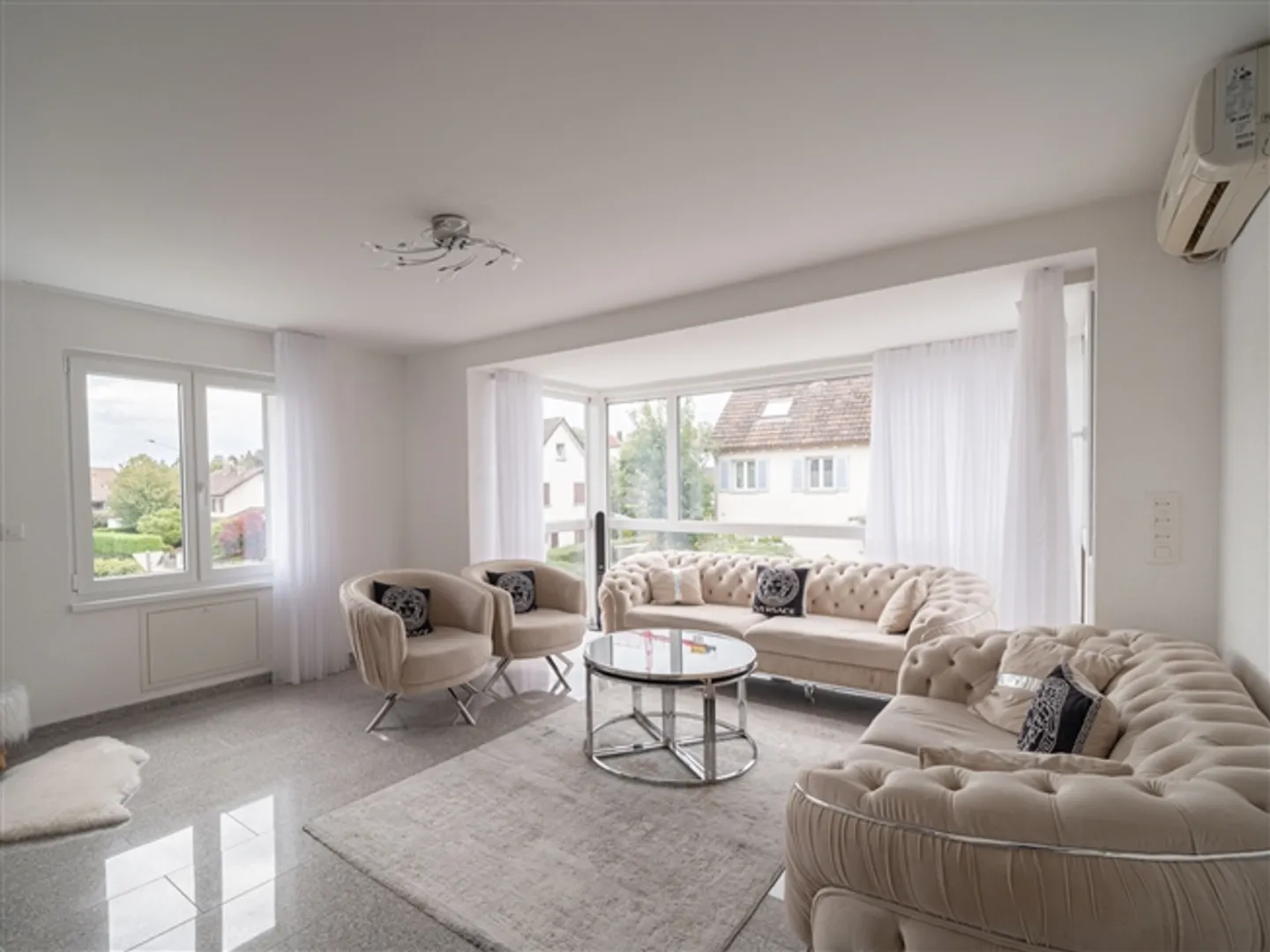 Casa trifamiliare nel cuore di Kreuzlingen - Foto 2 di 5