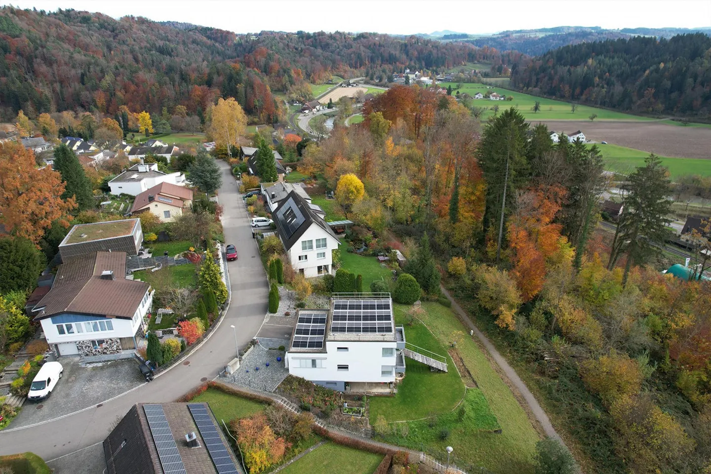 Maison individuelle indépendante avec un environnement généreux - Photo 4 sur 13