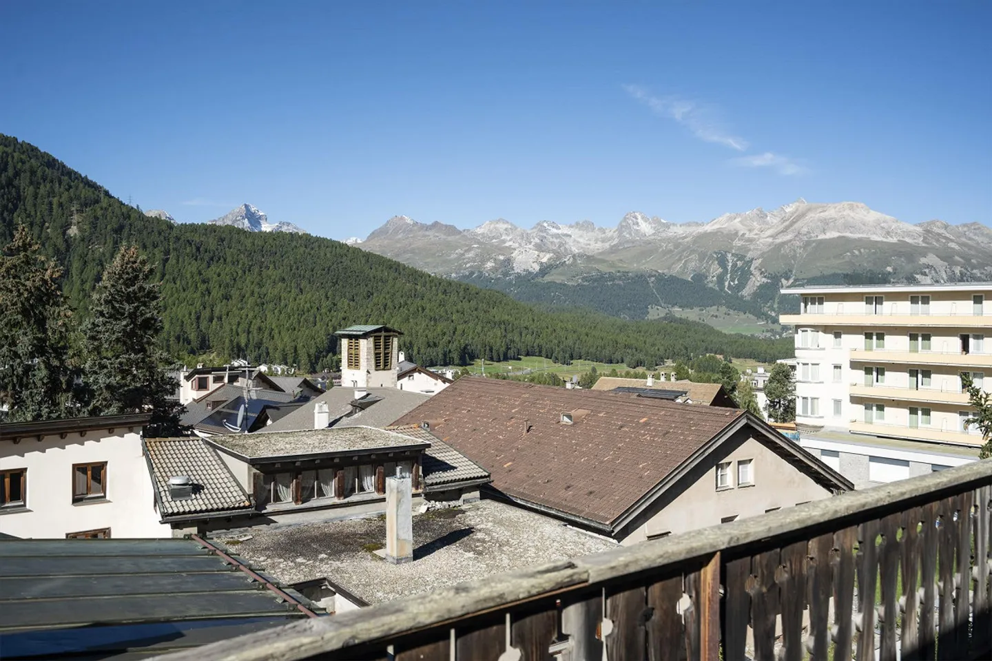 Storica Villa Bifamiliare nel cuore di Pontresina - Foto 3 di 3