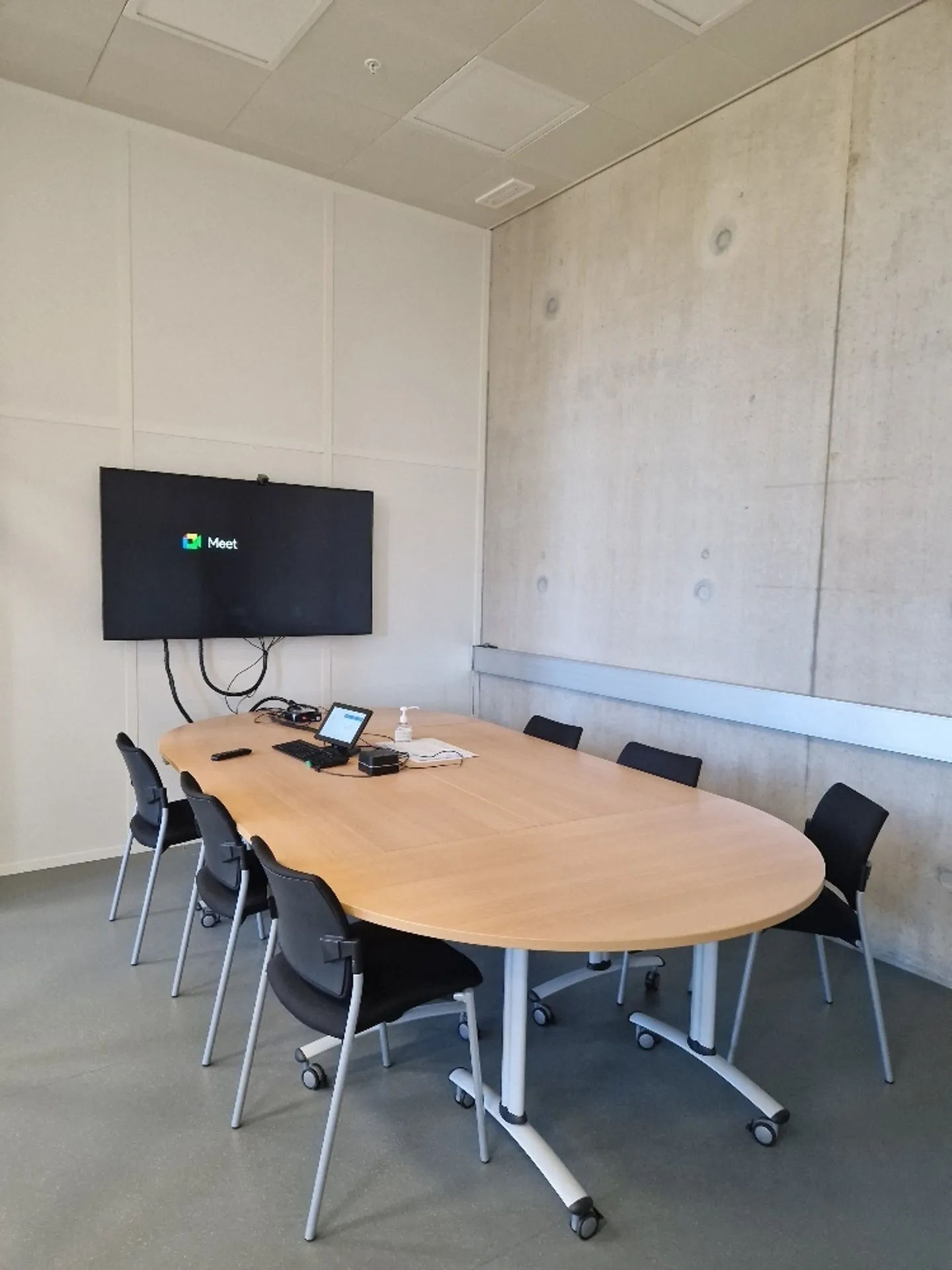 Modern Commercial Space - Photo 5 of 13