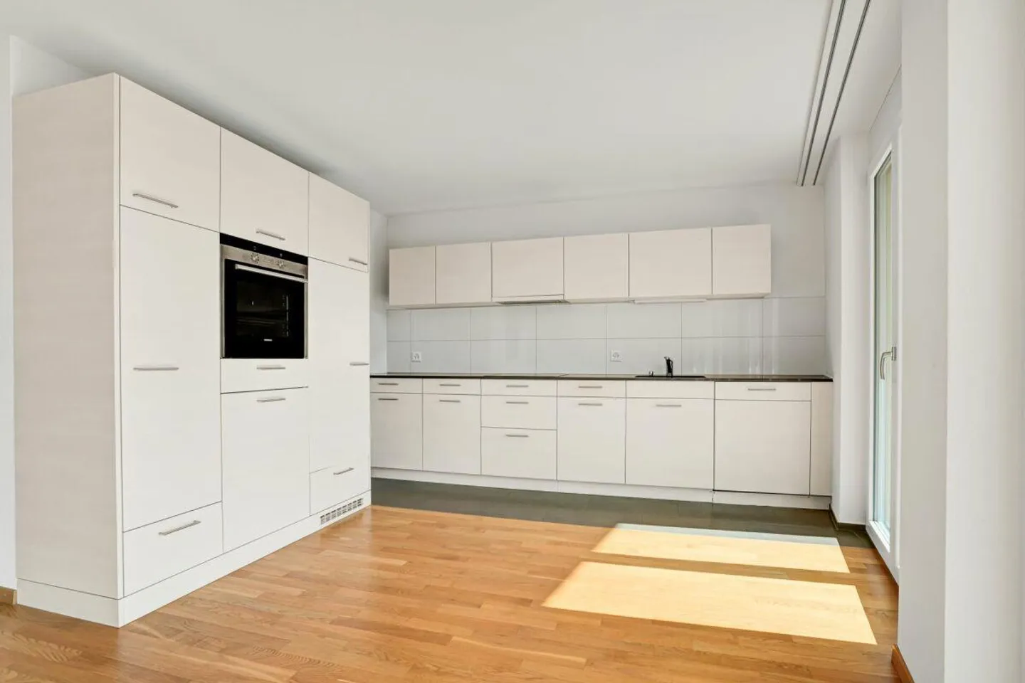 Vivre avec vue - Appartement attrayant de 3,5 pièces - Photo 3 sur 11