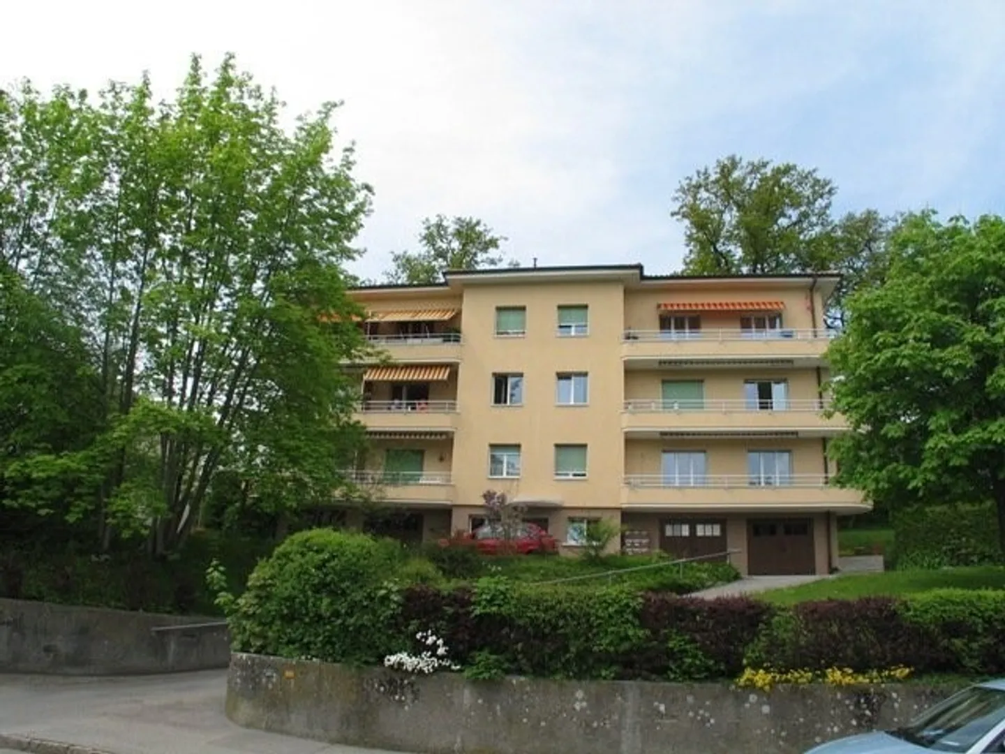 2 PIECES IDEALLY LOCATED ON AVENUE DU GUINTZET - Photo 1 of 1