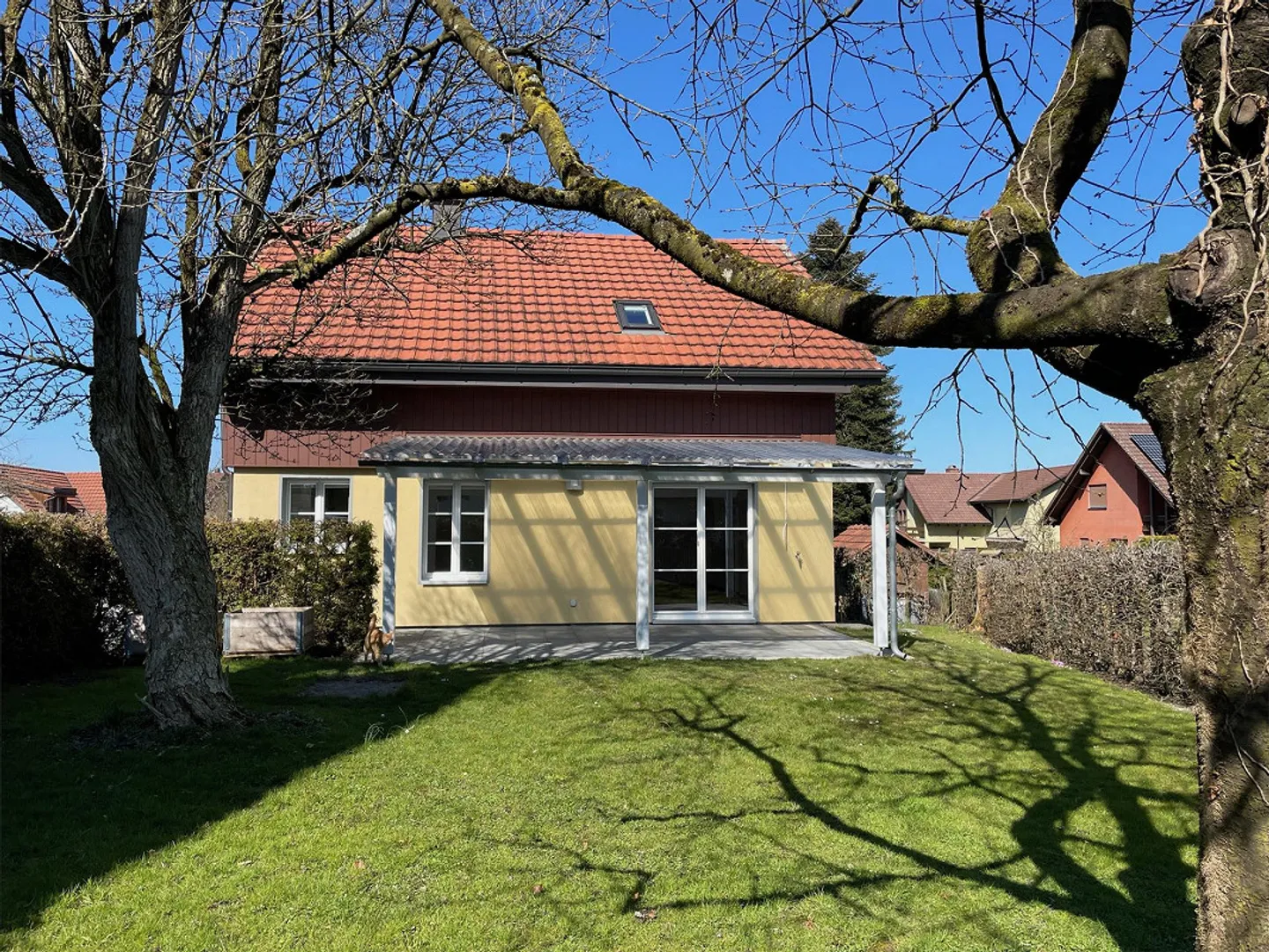 Charmante maison individuelle de 4,5 pièces - Photo 1 sur 18