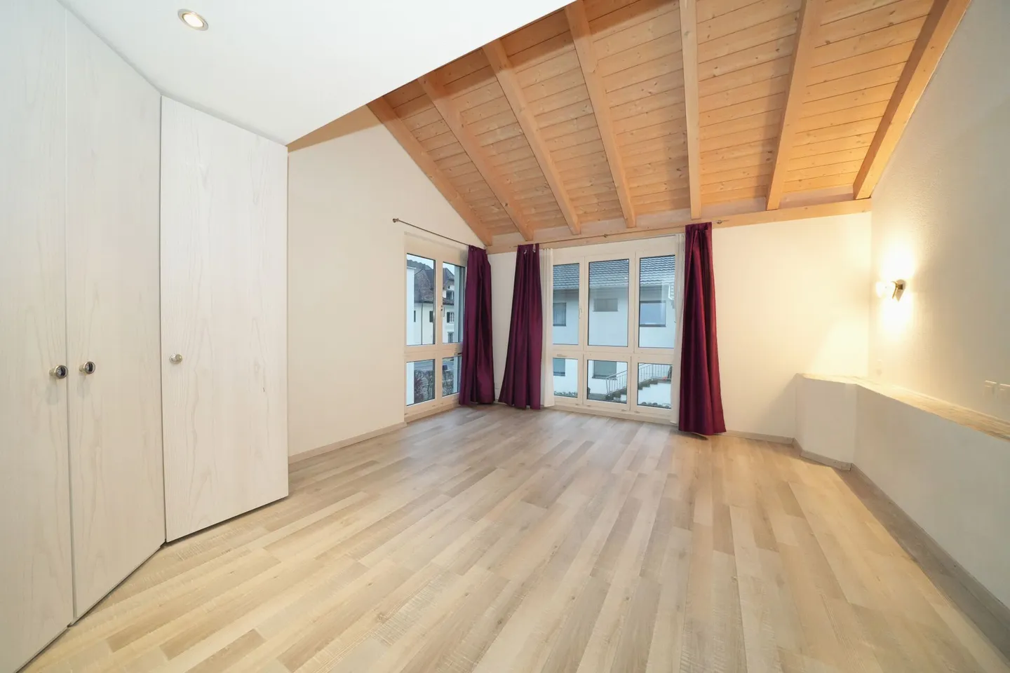 Vivere come in una casa unifamiliare - Ampio attico su due piani con terrazza soleggiata - Foto 6 di 8