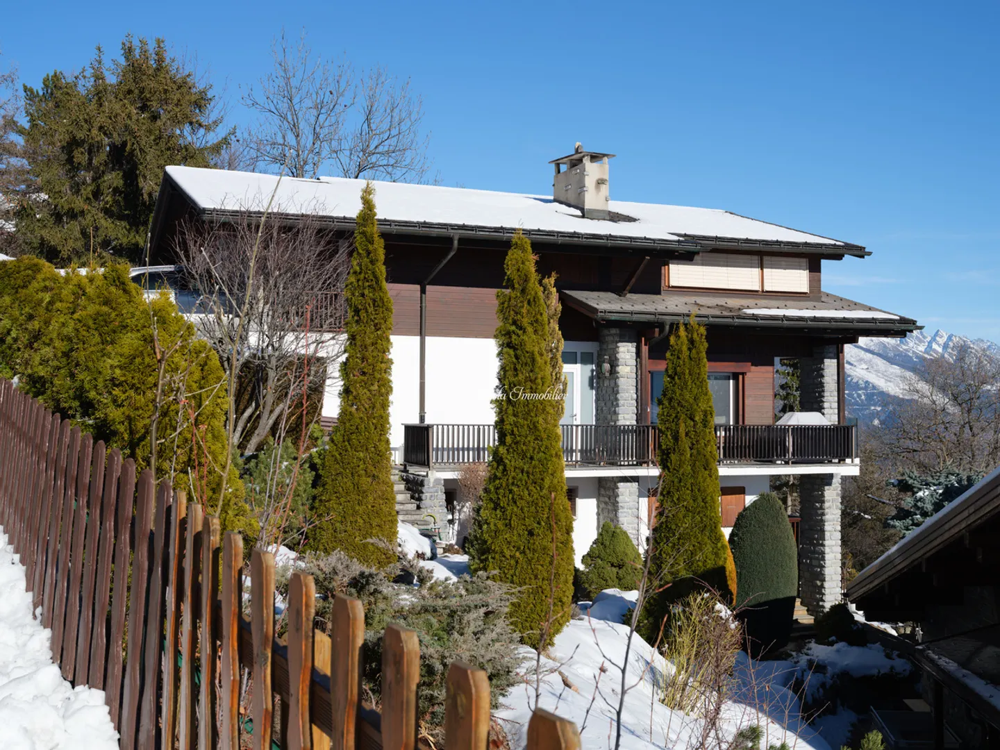 Chalet with Alpine Views - Photo 9 of 9