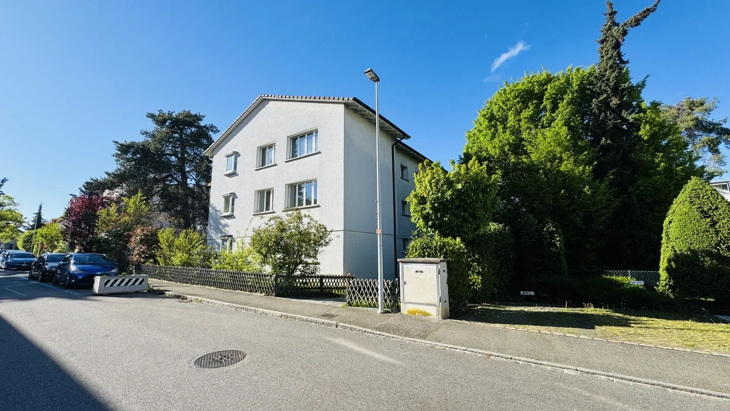 Appartamento 4 stanze a Binningen - Foto 1 di 12