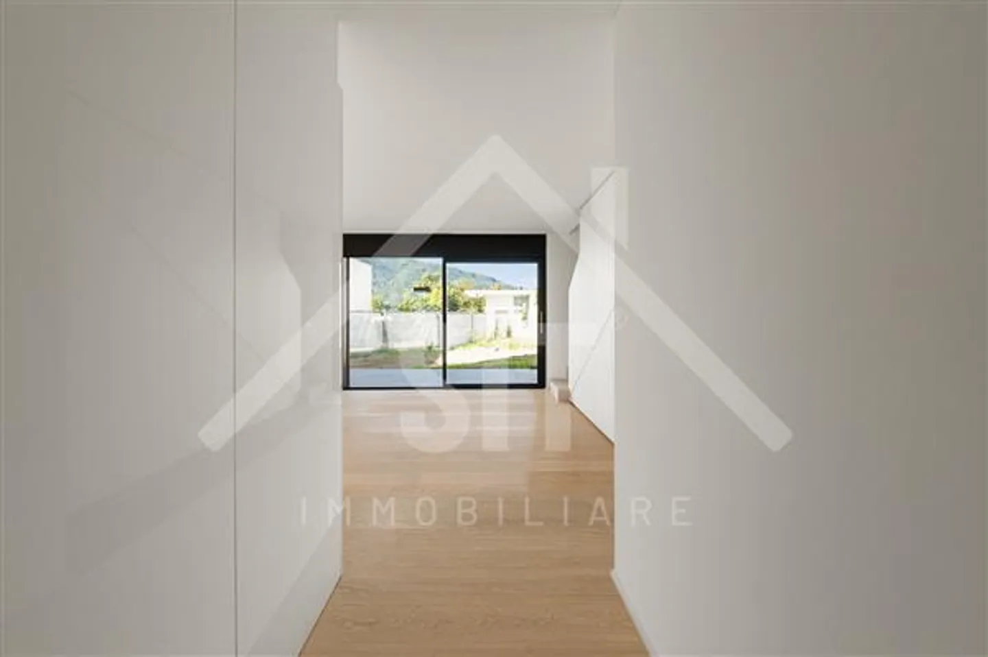 Caslano: Terraced House with 2.5 Rooms - Photo 2 of 11