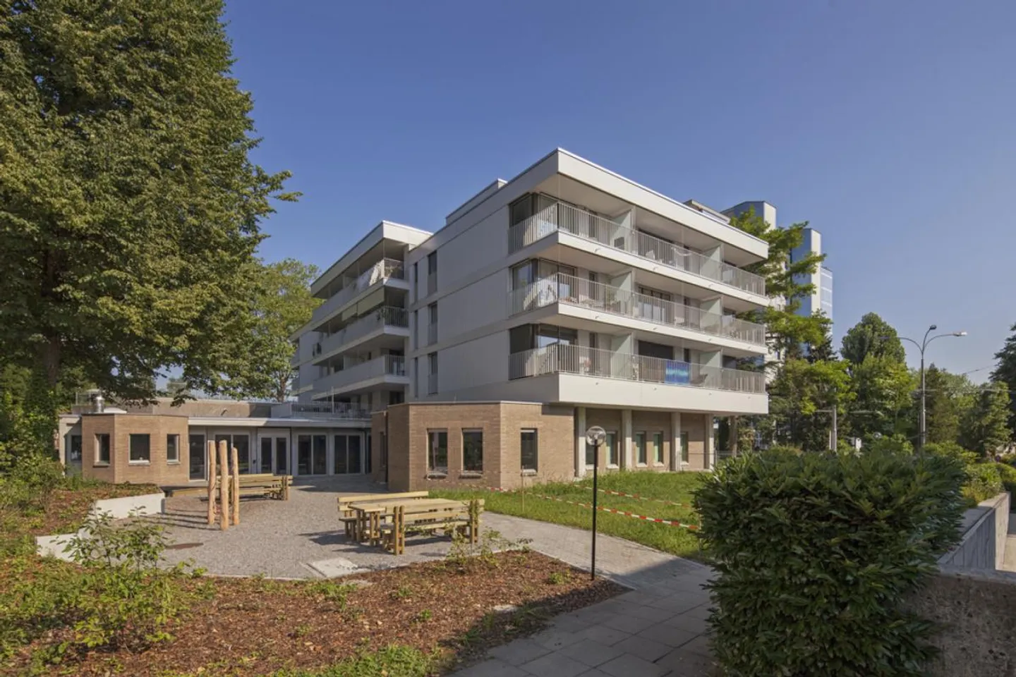 Salle de bricolage/de mise au rebut à louer à Lucerne ! - Photo 1 sur 1