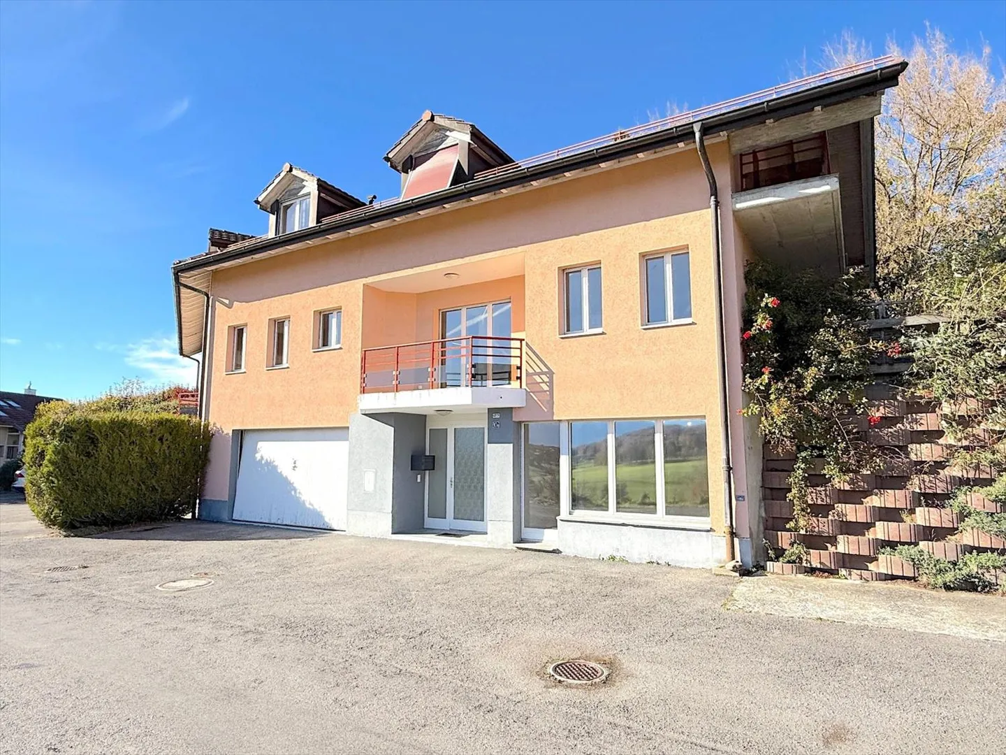 Maison en terrasse à vendre - Photo 1 sur 13