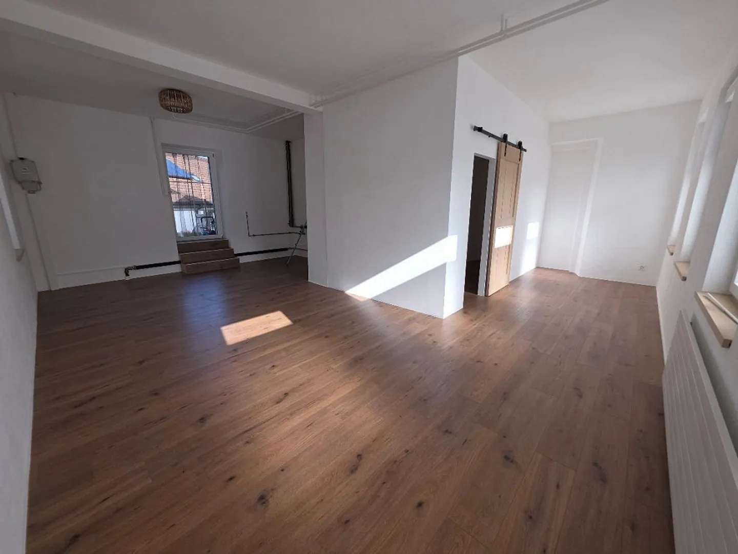 Detached single-family house with garden - Photo 3 of 16