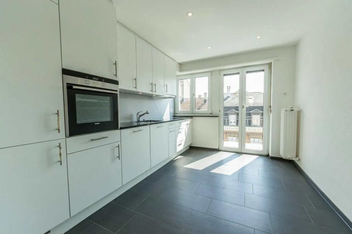 Belle appartement de 3 pièces dans le quartier populaire de Gundeli - Photo 1 sur 8