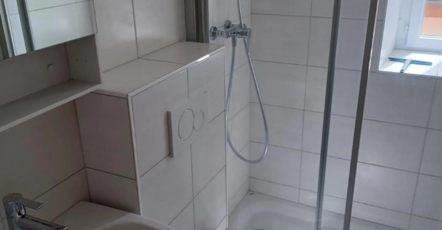 Appartement Charmant dans Quartier Calme - Photo 2 sur 5