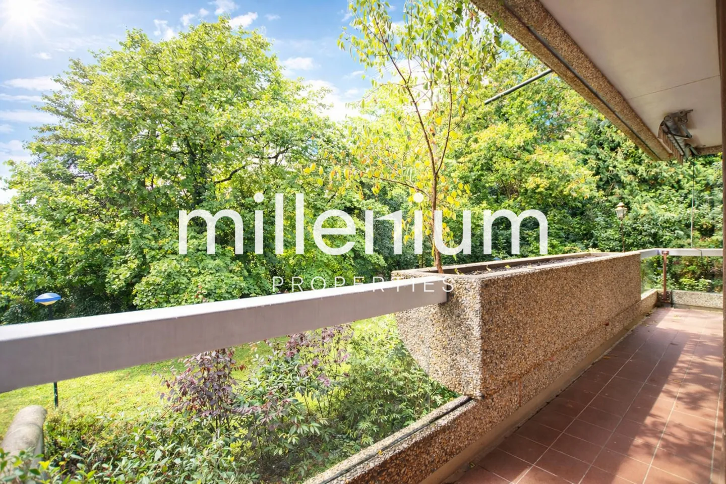 Furnished apartment with high standard - Immediate proximity to international organizations - Photo 2 of 13