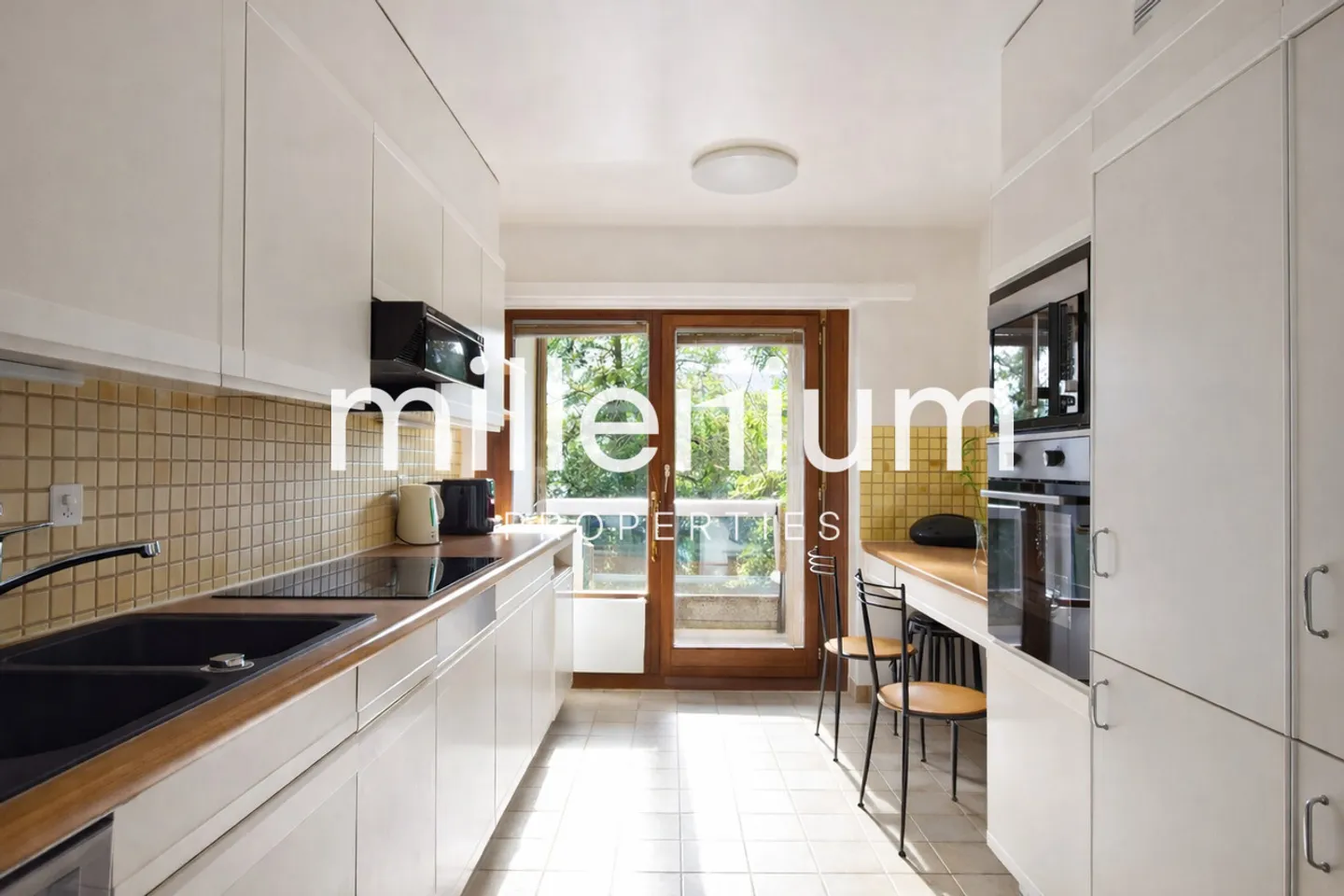 Furnished apartment with high standard - Immediate proximity to international organizations - Photo 6 of 13