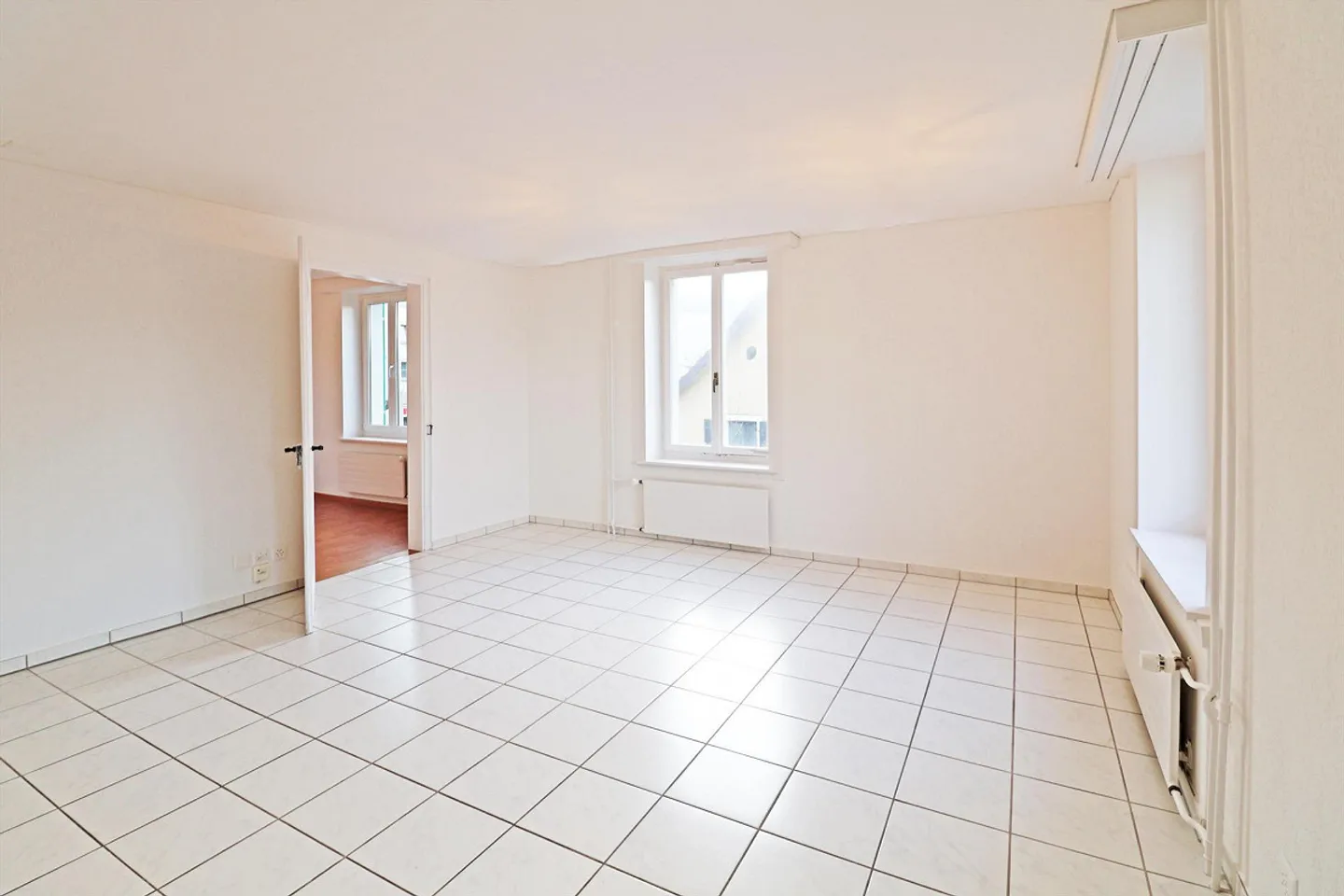 Helle 4.5 Zimmerwohnung - Foto 4 von 13