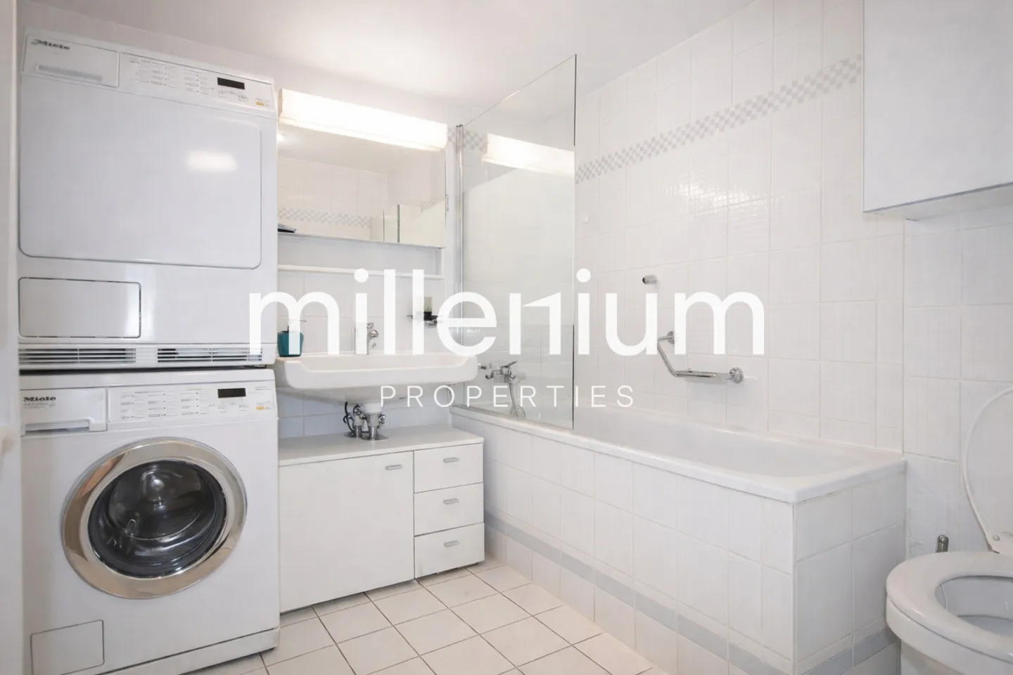 Furnished apartment with high standard - Immediate proximity to international organizations - Photo 9 of 13