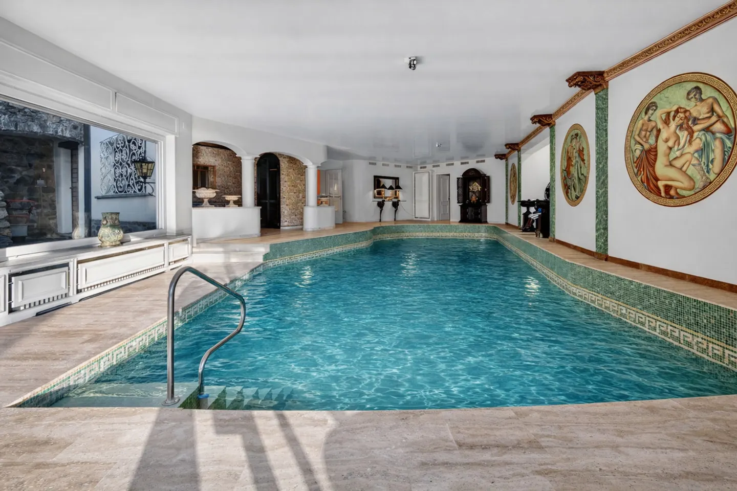 Villa di Lusso con Vista Lago - Foto 16 di 17