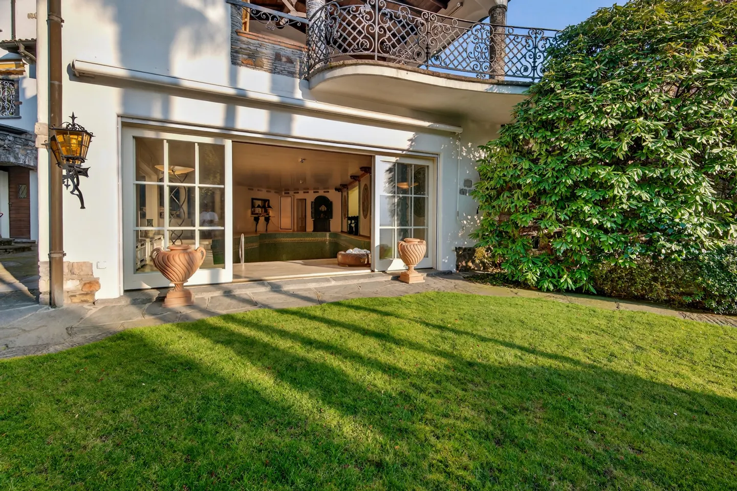Villa di Lusso con Vista Lago - Foto 17 di 17