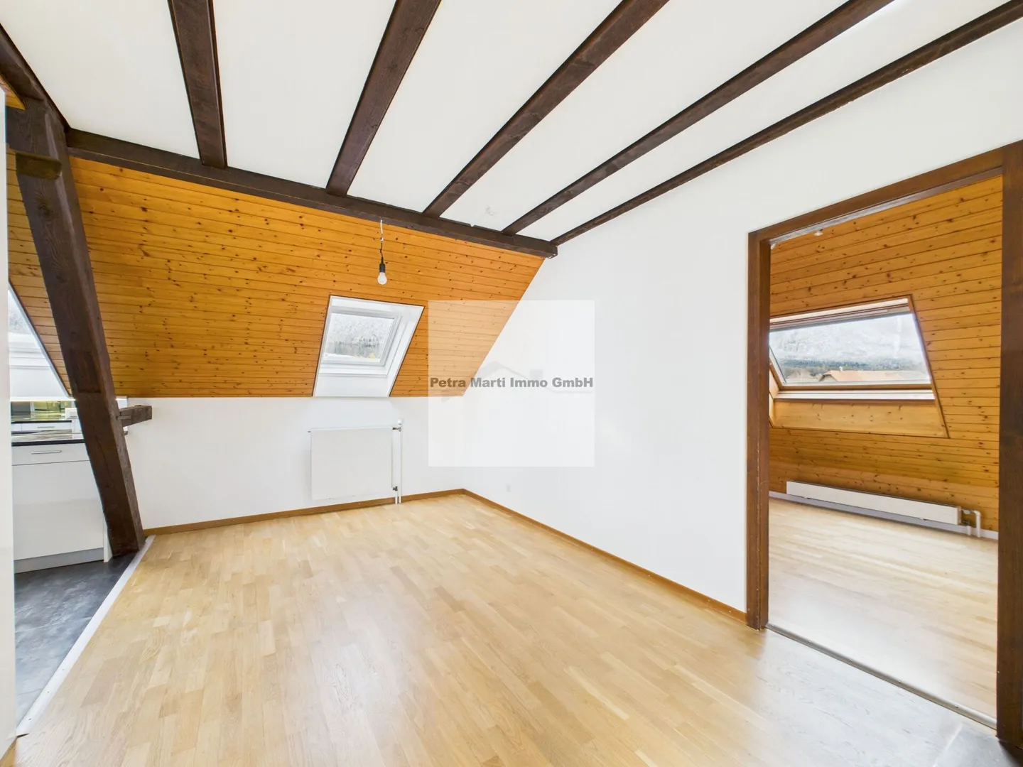 Appartement sous les combles de 4,5 pièces - Photo 2 sur 13