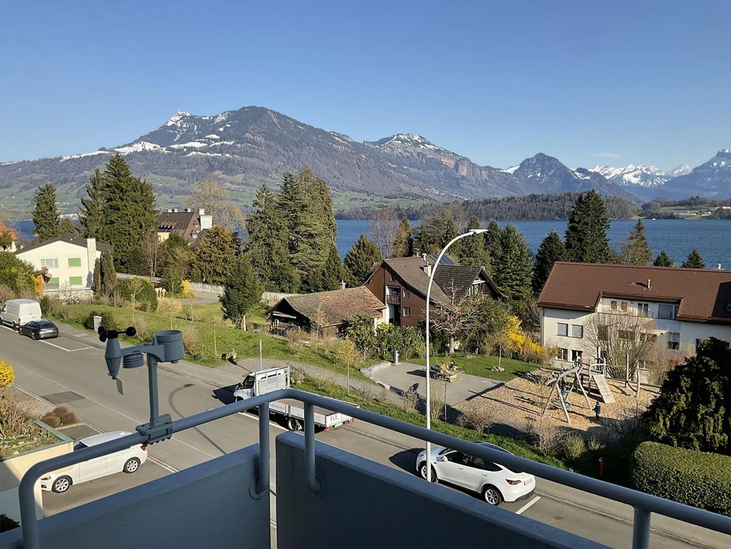 Appartement 4 1/2 pièces avec vue sur le lac et très bon niveau de finition - Photo 1 sur 12