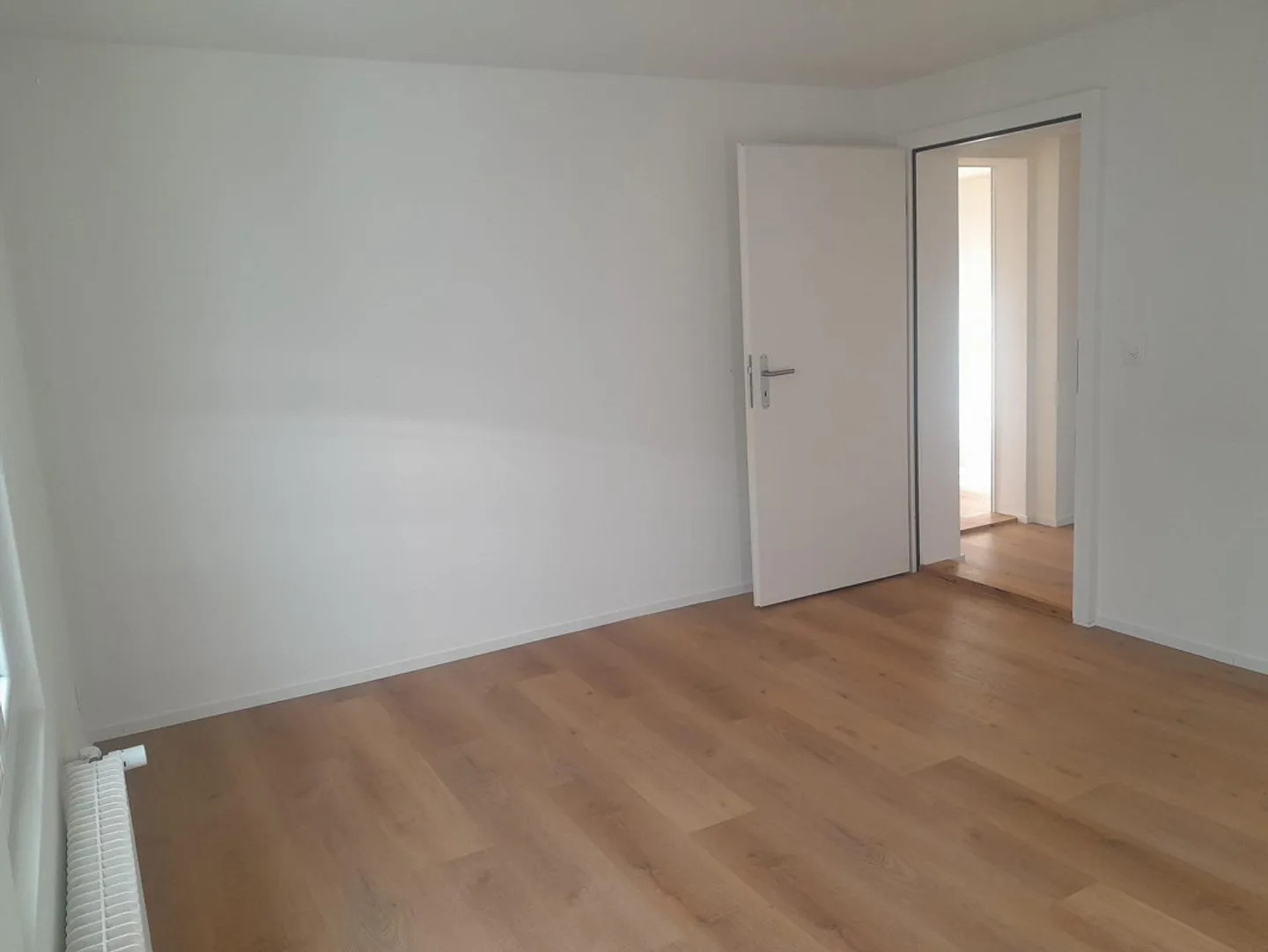 Bright 3-room apartment with spacious balcony - Photo 6 of 10