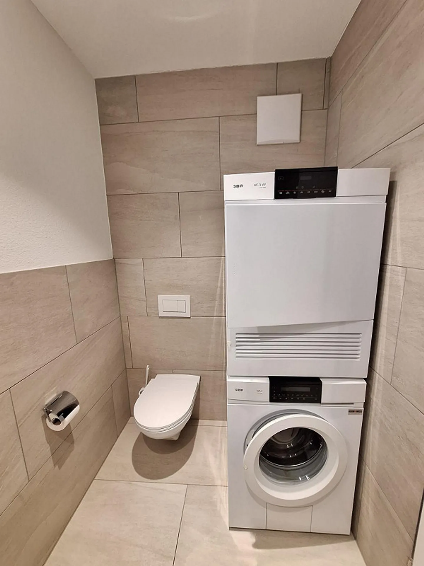 Spacious 4.5 Room Apartment in Central Location from September 1, 2026 - Photo 6 of 8