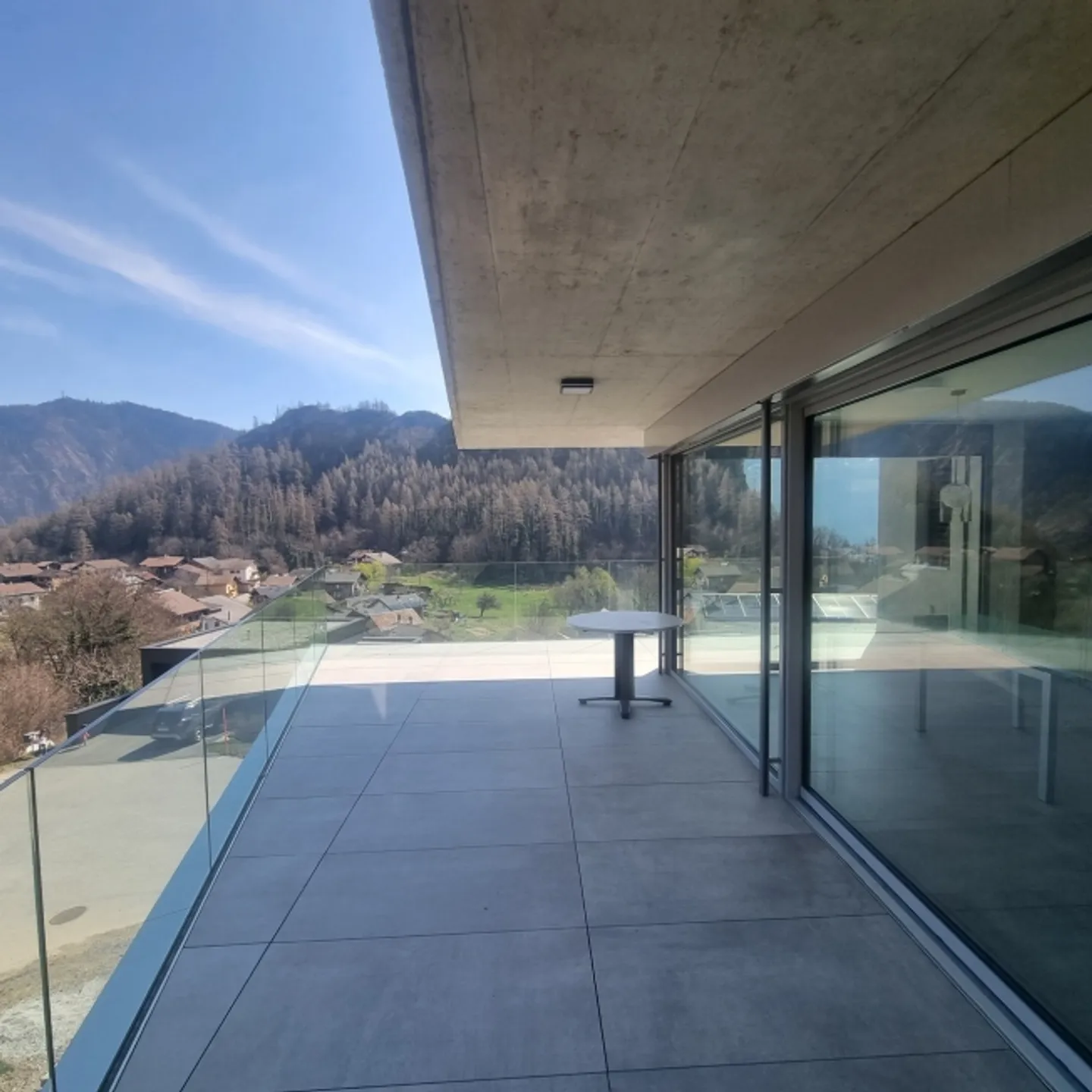 AYENT
Splendid individual villa
Exceptional view - Photo 2 of 8