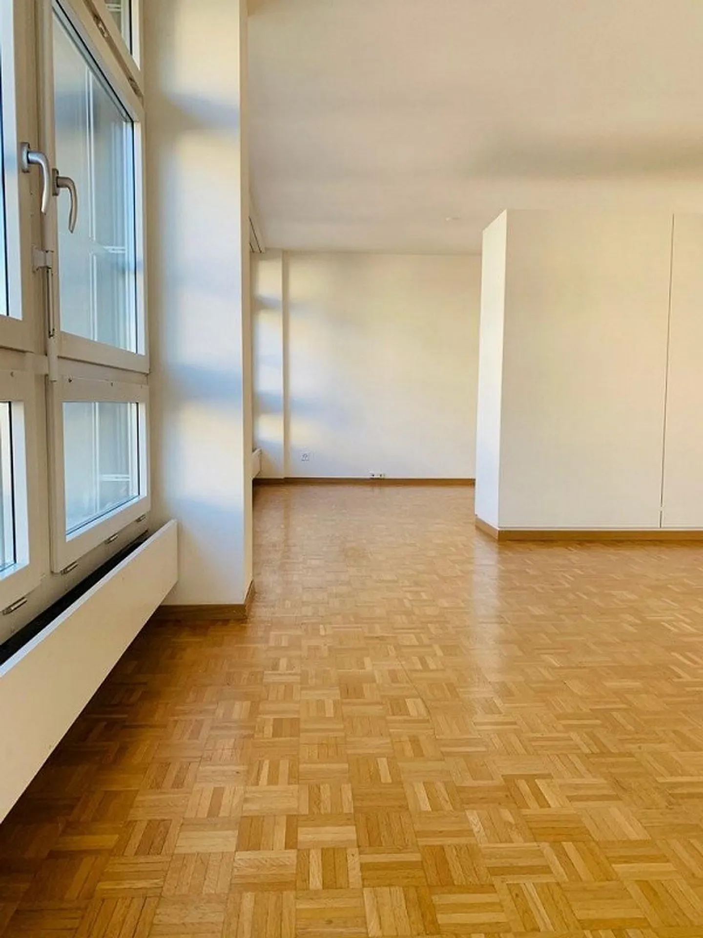 Ideal Single Apartment in the City! - Photo 3 of 7