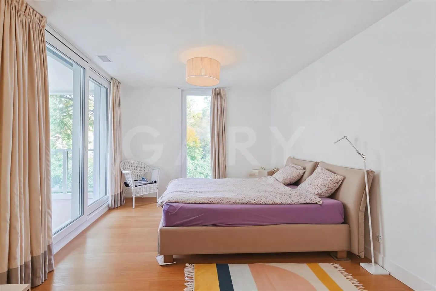 Spacious 4-room apartment with terraces. - Photo 6 of 8