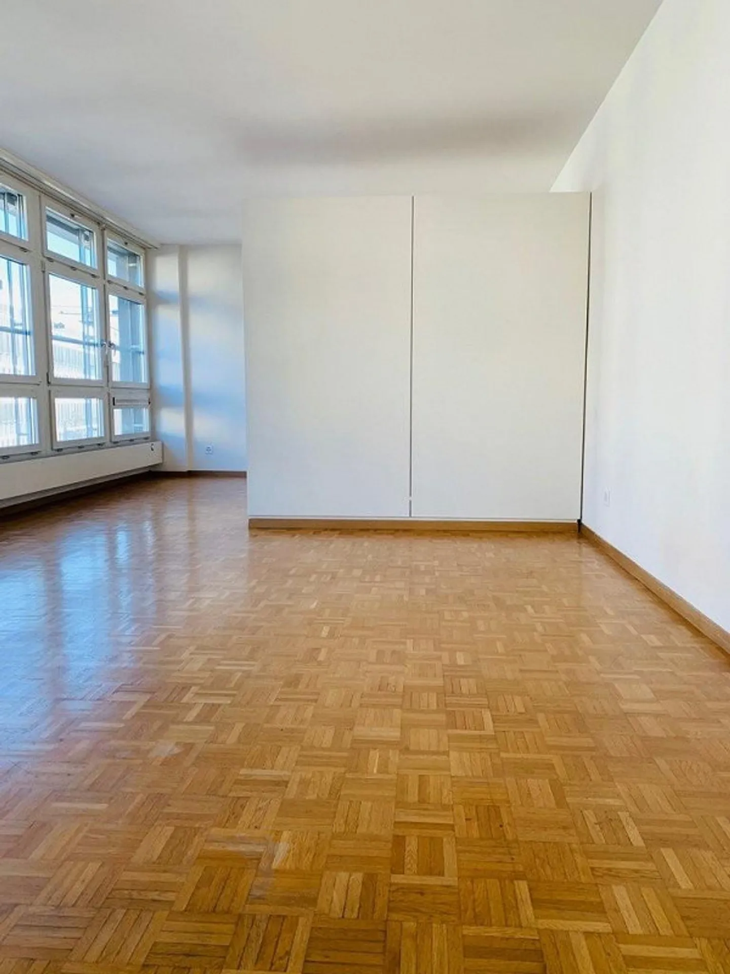 Ideal Single Apartment in the City! - Photo 2 of 7