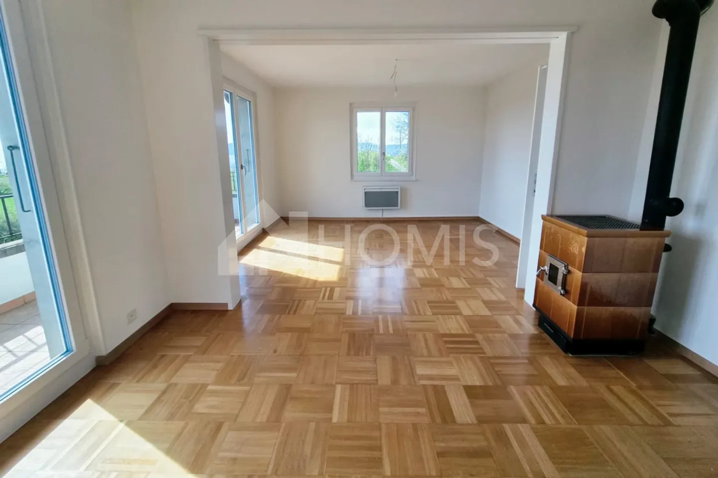 Spacious 3.5 rooms with balcony and lake view - Photo 5 of 8