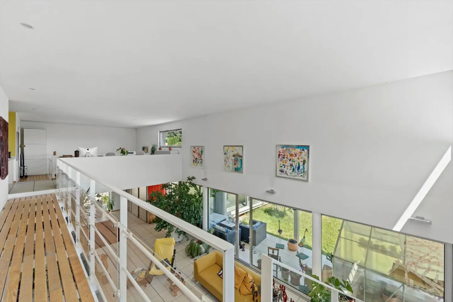 Arosio - moderne Villa im Grünen - Foto 7 von 13