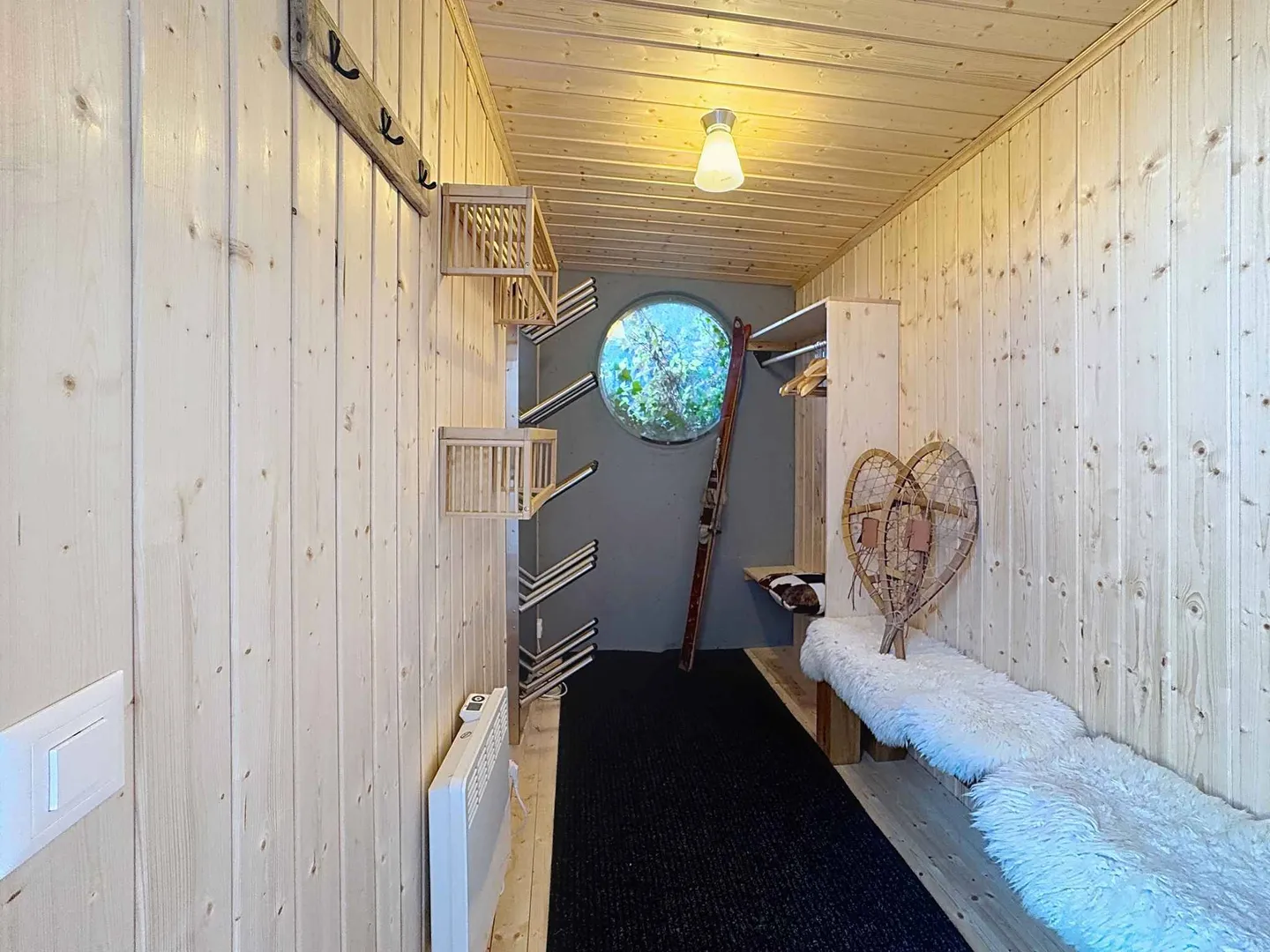 A spacious and cozy chalet in the heart of Anzère - Photo 12 of 13