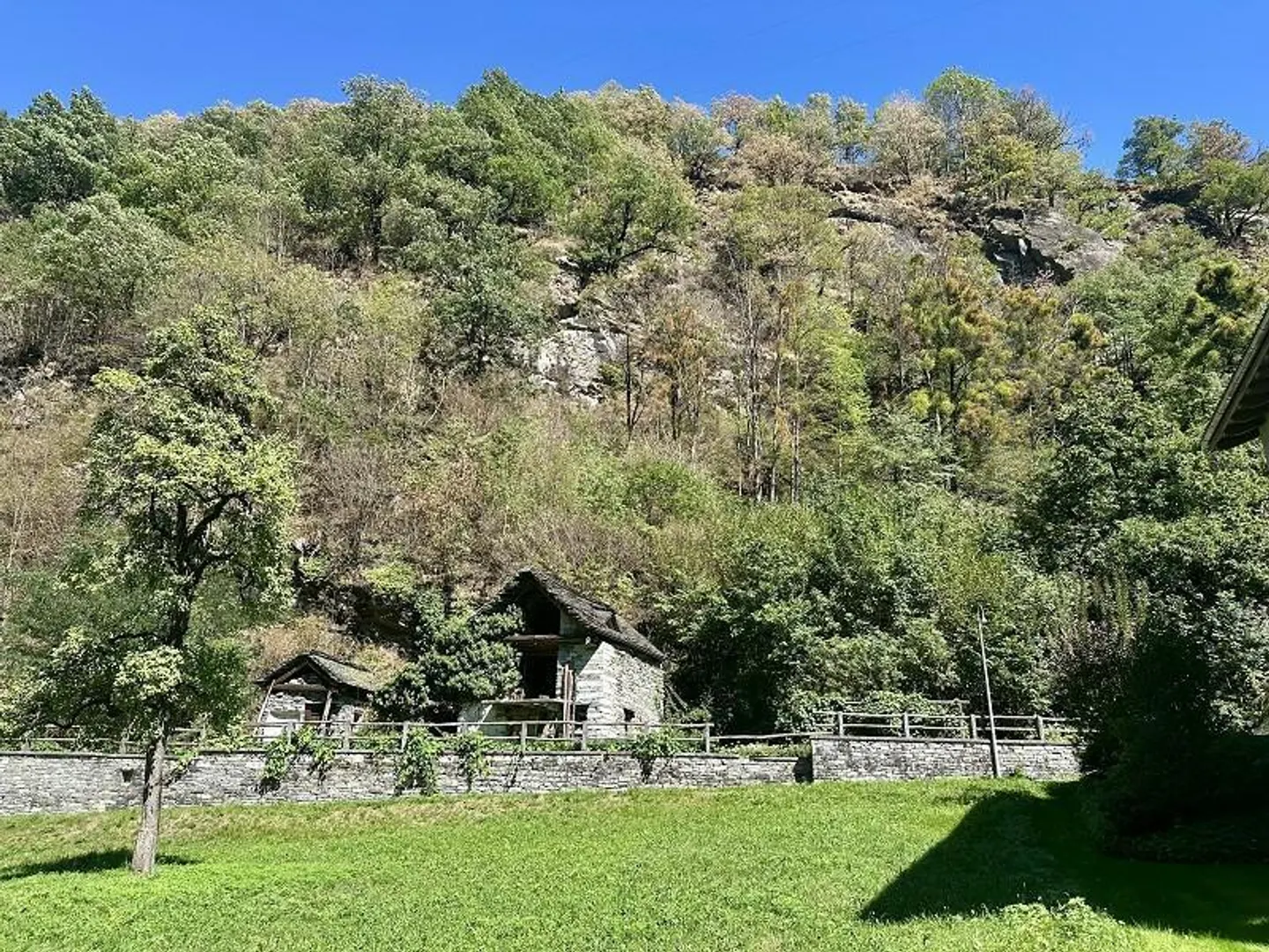 Terrain à bâtir R3 avec belle vue - Photo 3 sur 7