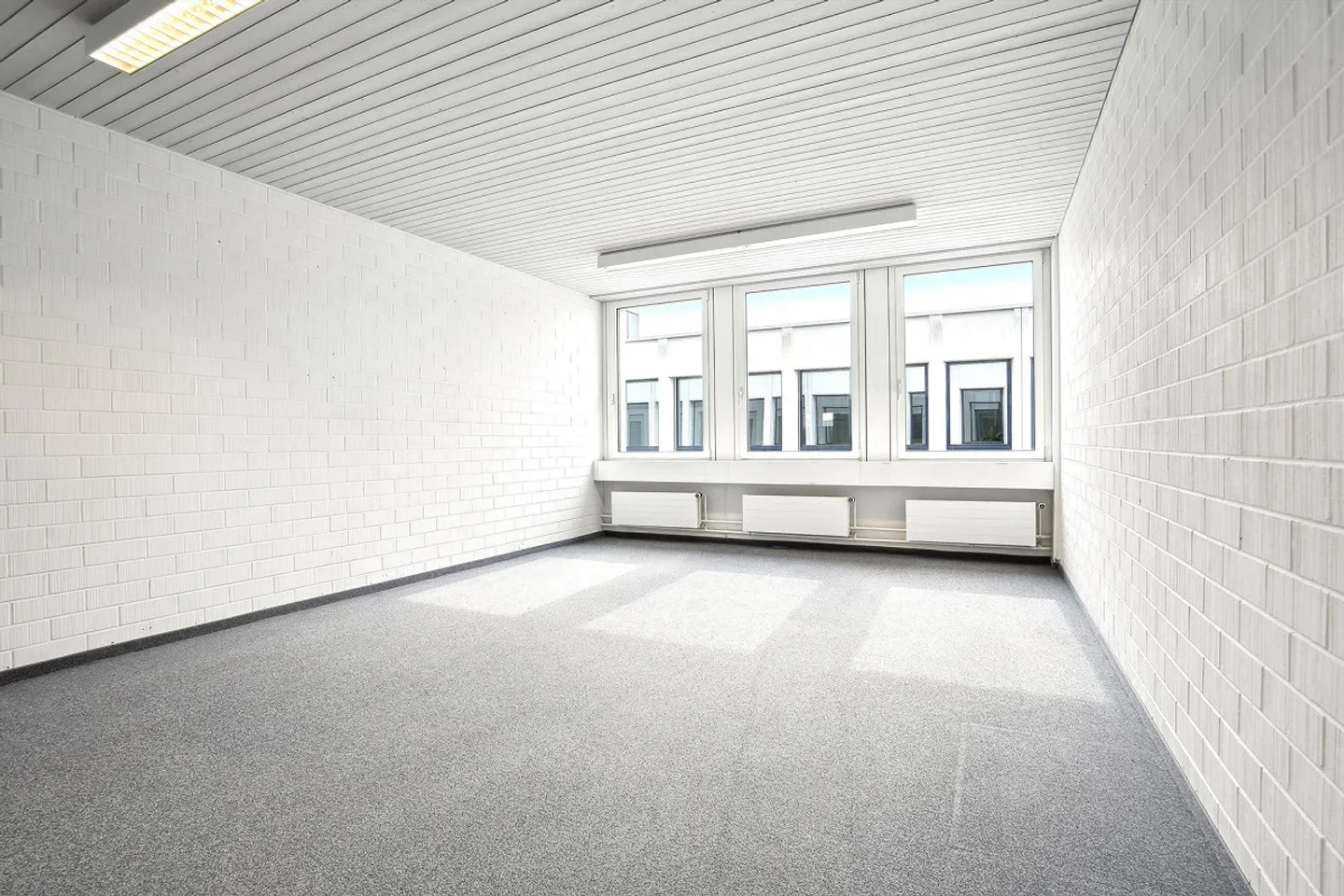 Ampio spazio per la tua visione Ufficio/Spazio commerciale vicino all'aeroporto di Zurigo - Foto 5 di 11