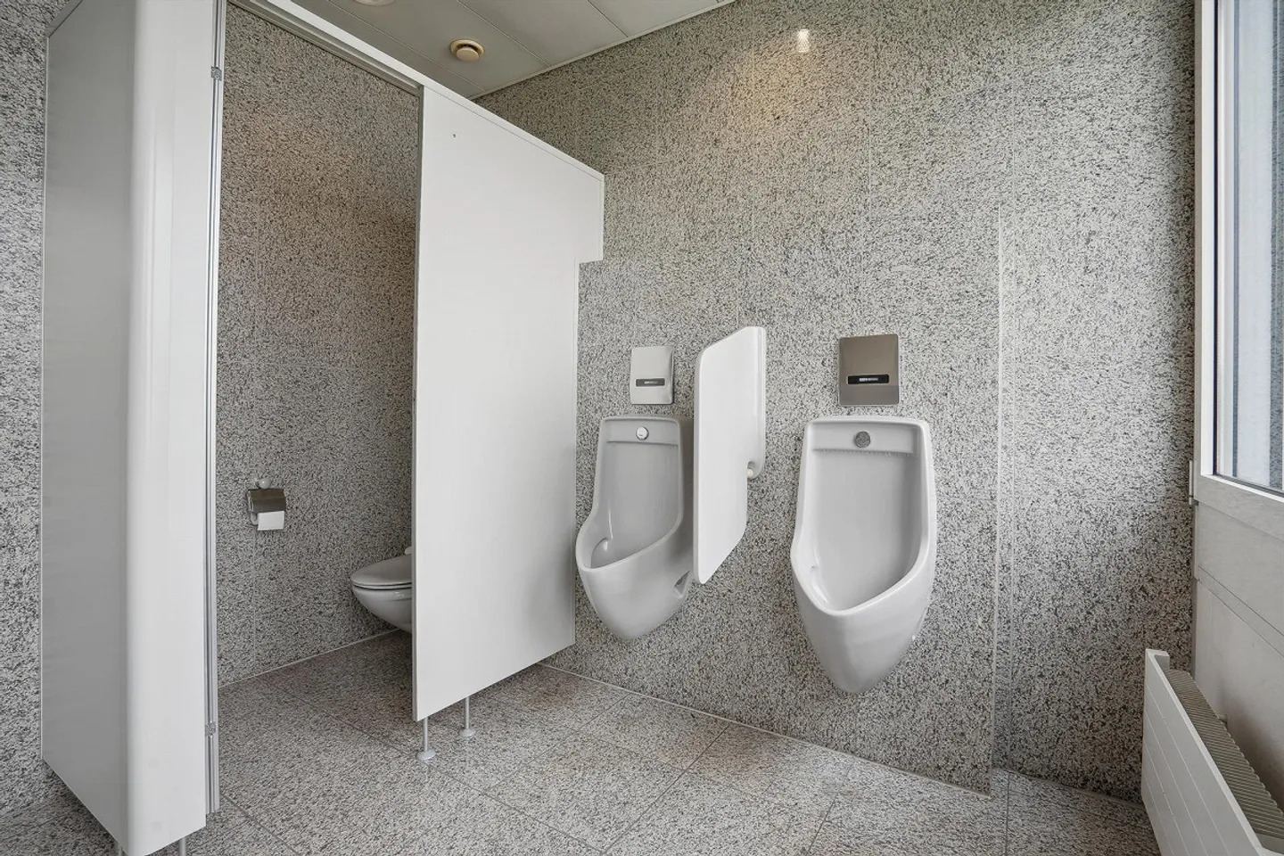 Ampio spazio per la tua visione Ufficio/Spazio commerciale vicino all'aeroporto di Zurigo - Foto 11 di 11