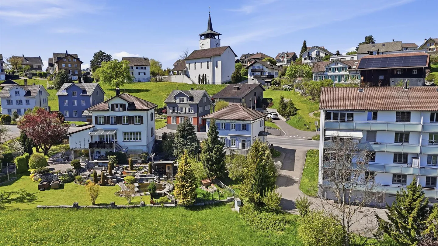 Charmante maison individuelle dans un endroit calme à Kirchberg SG - Photo 3 sur 11
