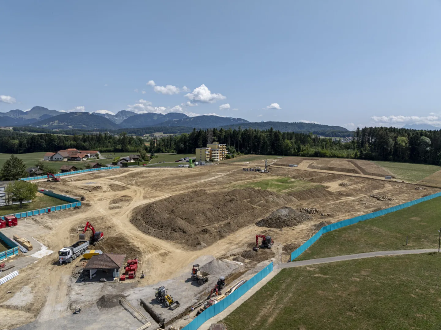 DERNIERS 5,5 CHAMBRES DISPONIBLES - TRAVAUX EN COURS - Photo 1 sur 13