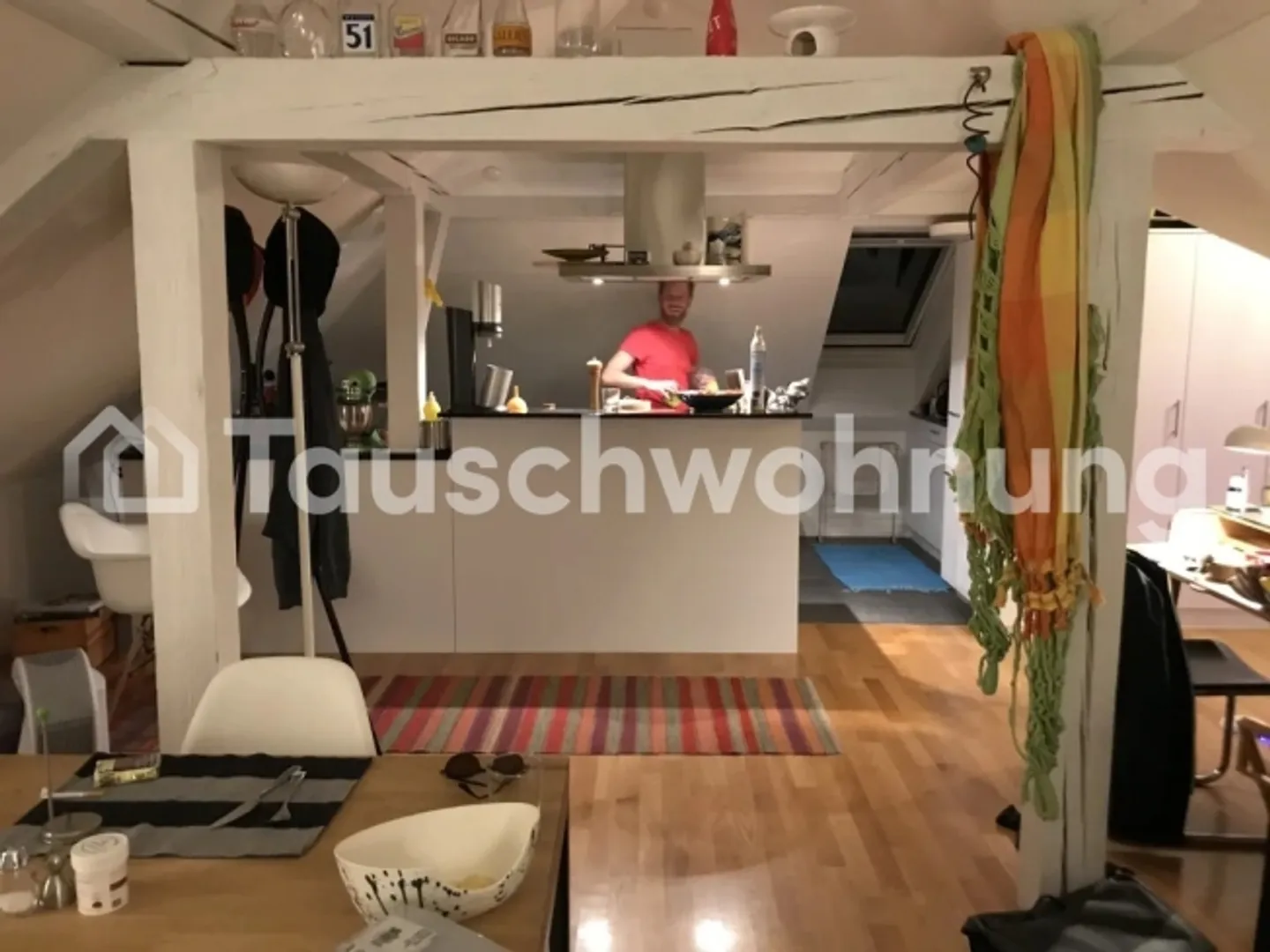 Appartement sous les toits lumineux de 3 pièces avec terrasse - Photo 4 sur 16