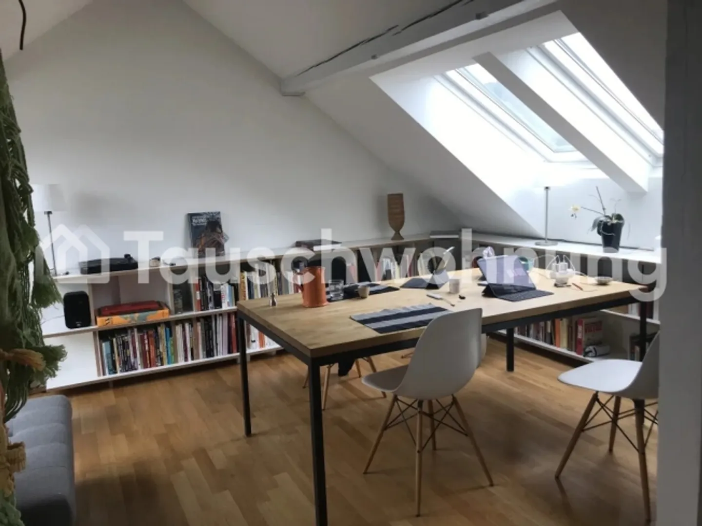 Appartement sous les toits lumineux de 3 pièces avec terrasse - Photo 5 sur 16