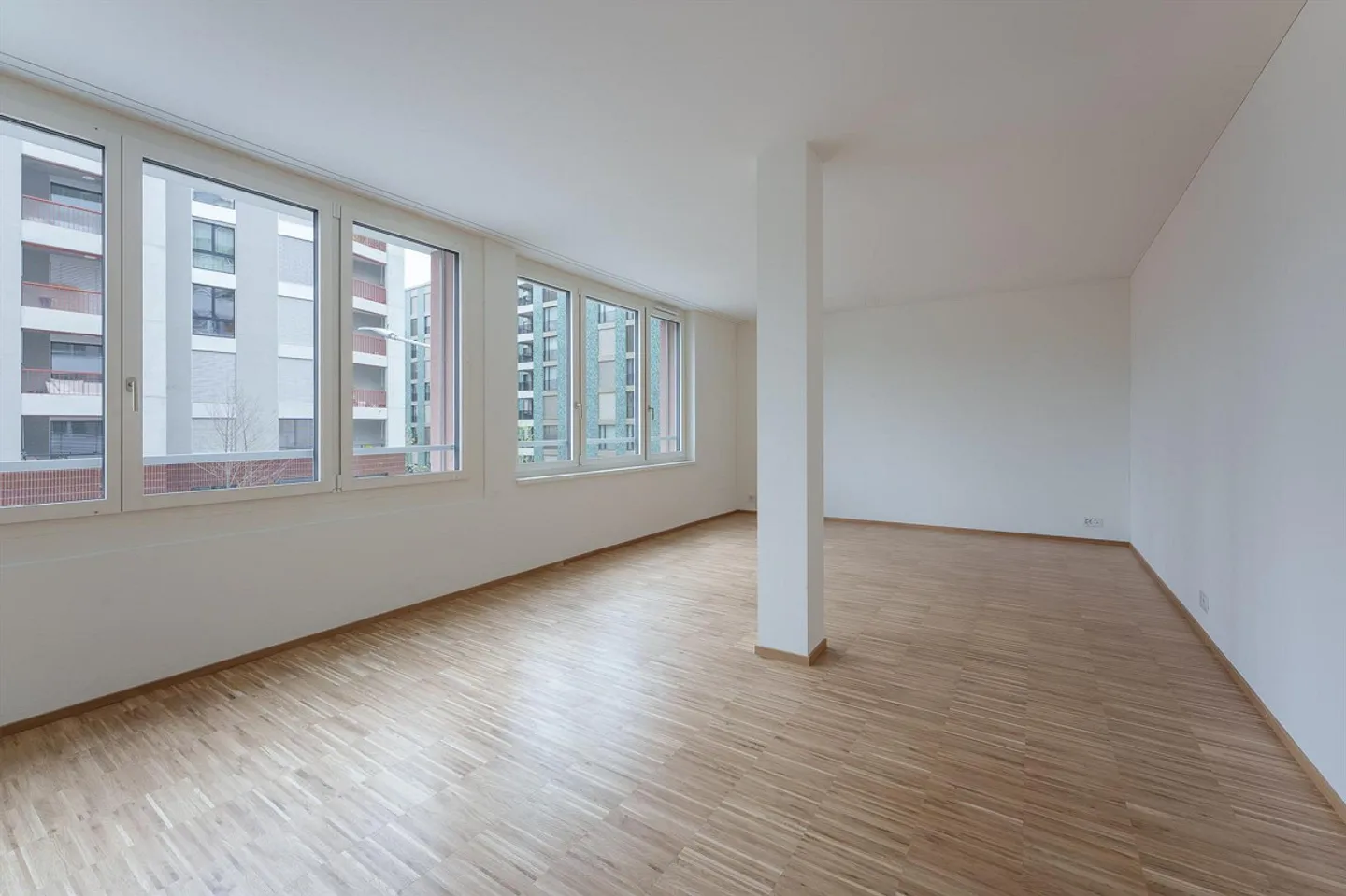 Espace commercial moderne/bureau dans un emplacement attrayant à Zurich-Leimbach - Photo 3 sur 6