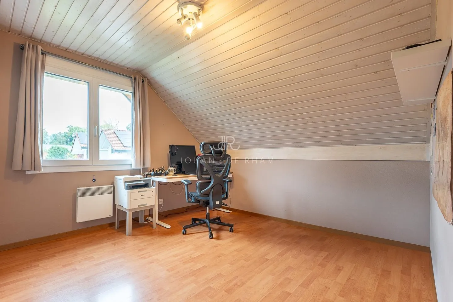 Beautiful Family House with Pool - Photo 5 of 9