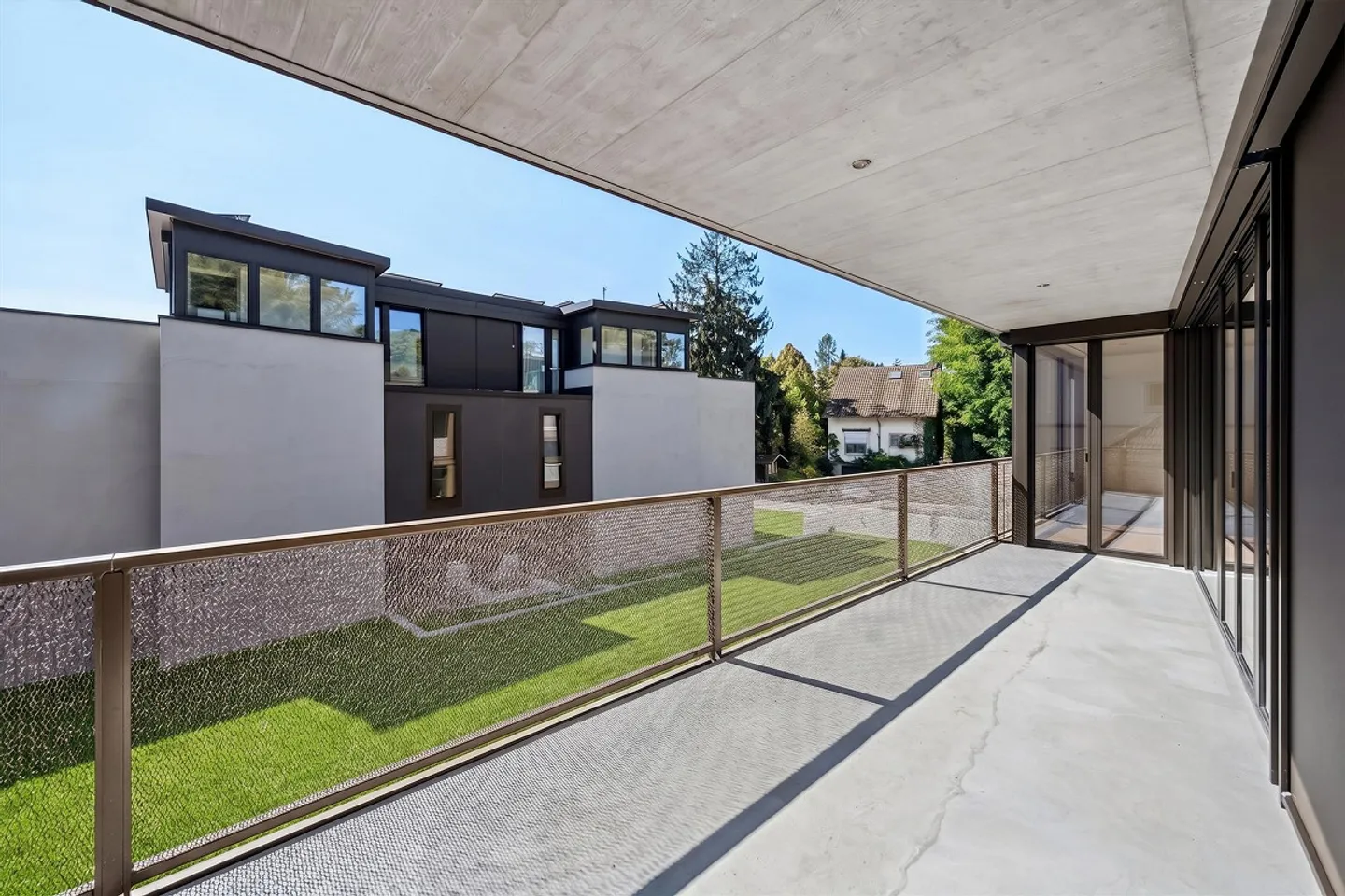 Exclusive Living with Garden and Rooftop Terrace - Photo 5 of 13