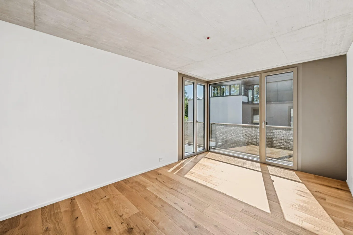 Exclusive Living with Garden and Rooftop Terrace - Photo 6 of 13
